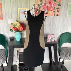 Vfish Womens Sleeveless Dress Black and Gold Size Small